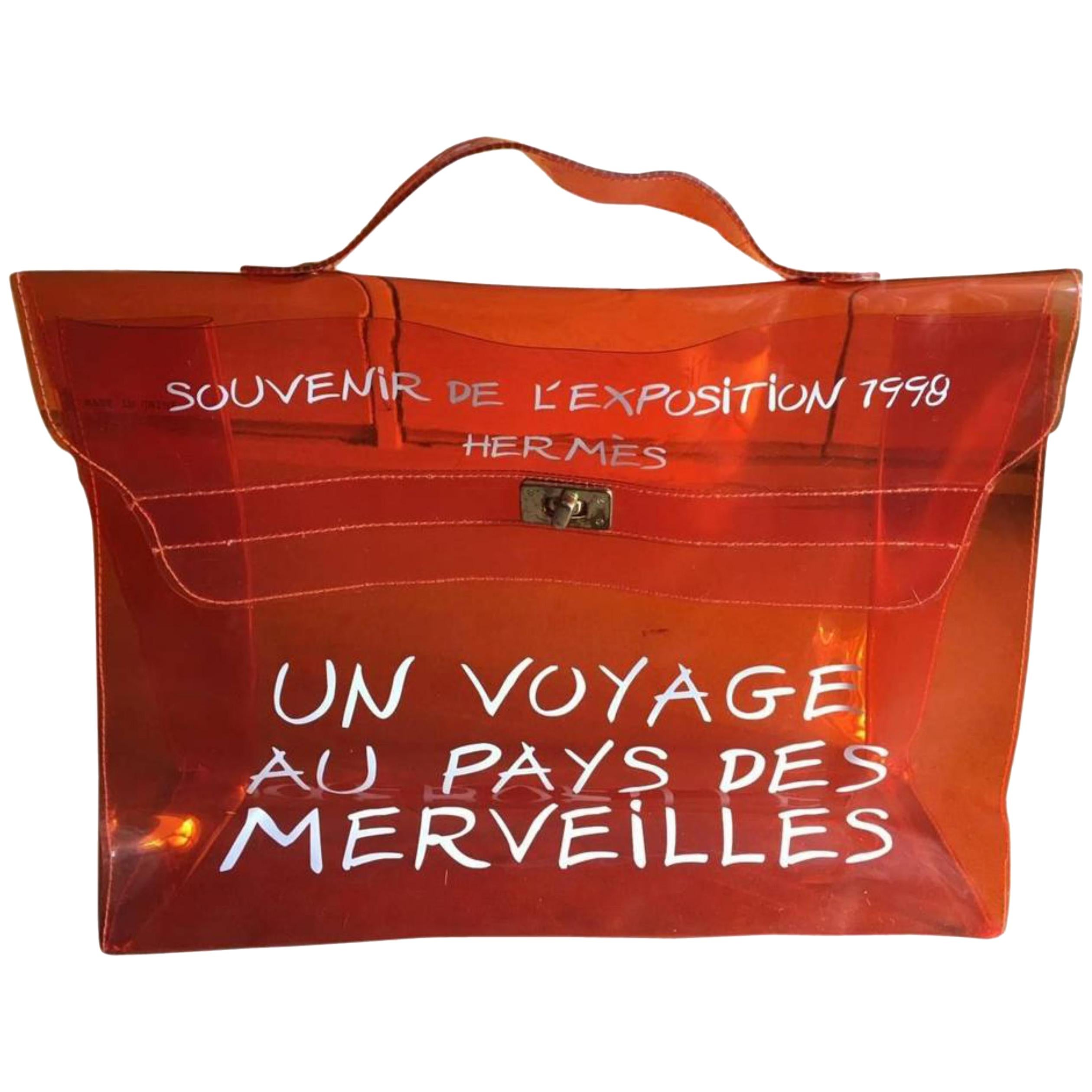 Hermès Kelly 1998 Souvenir D'exposition Clear 230222 Orange Vinyl Messenger Bag For Sale