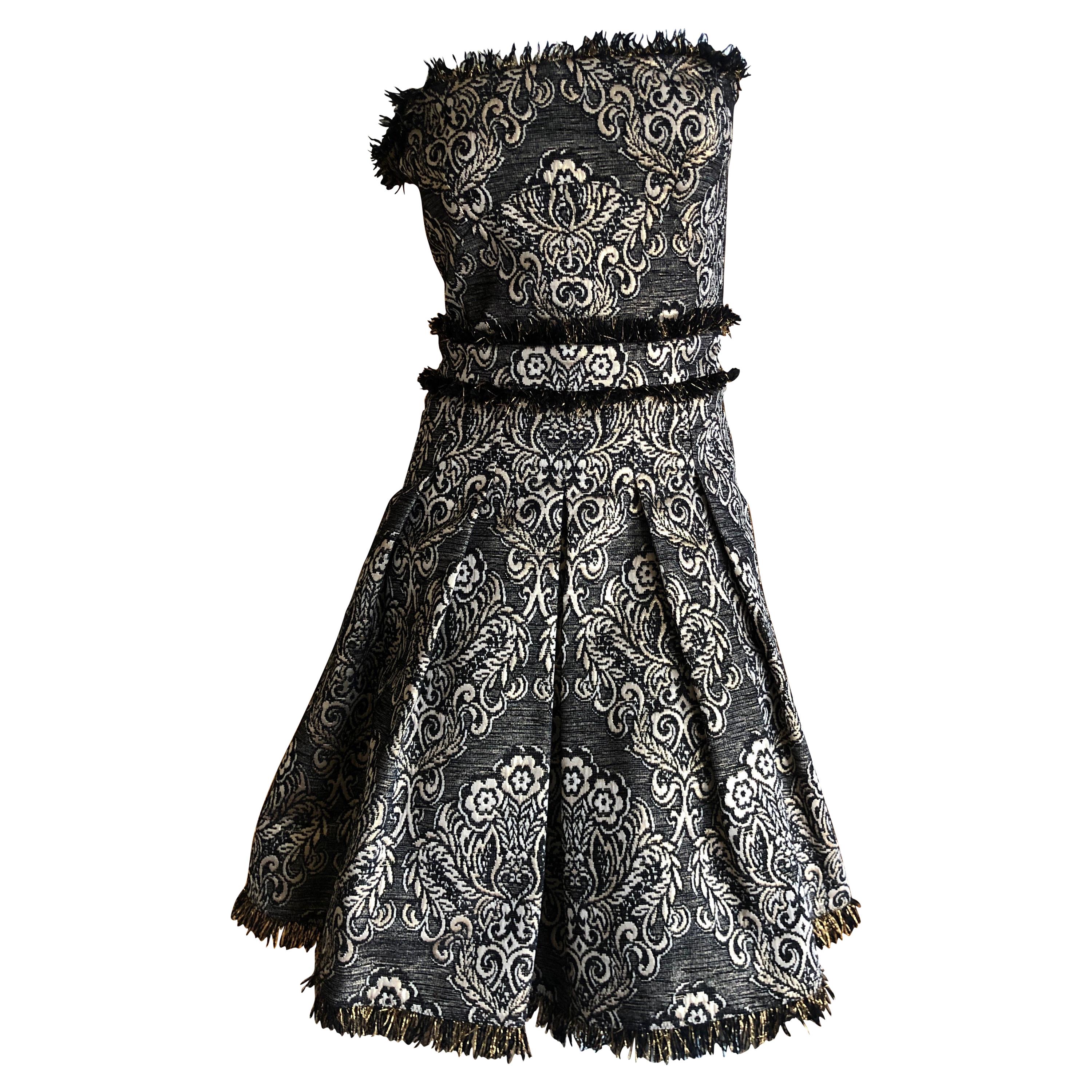 D&G Dolce & Gabbana Vintage Tapestry Print Mini Dress w Full Corset Lining Sz 46 For Sale