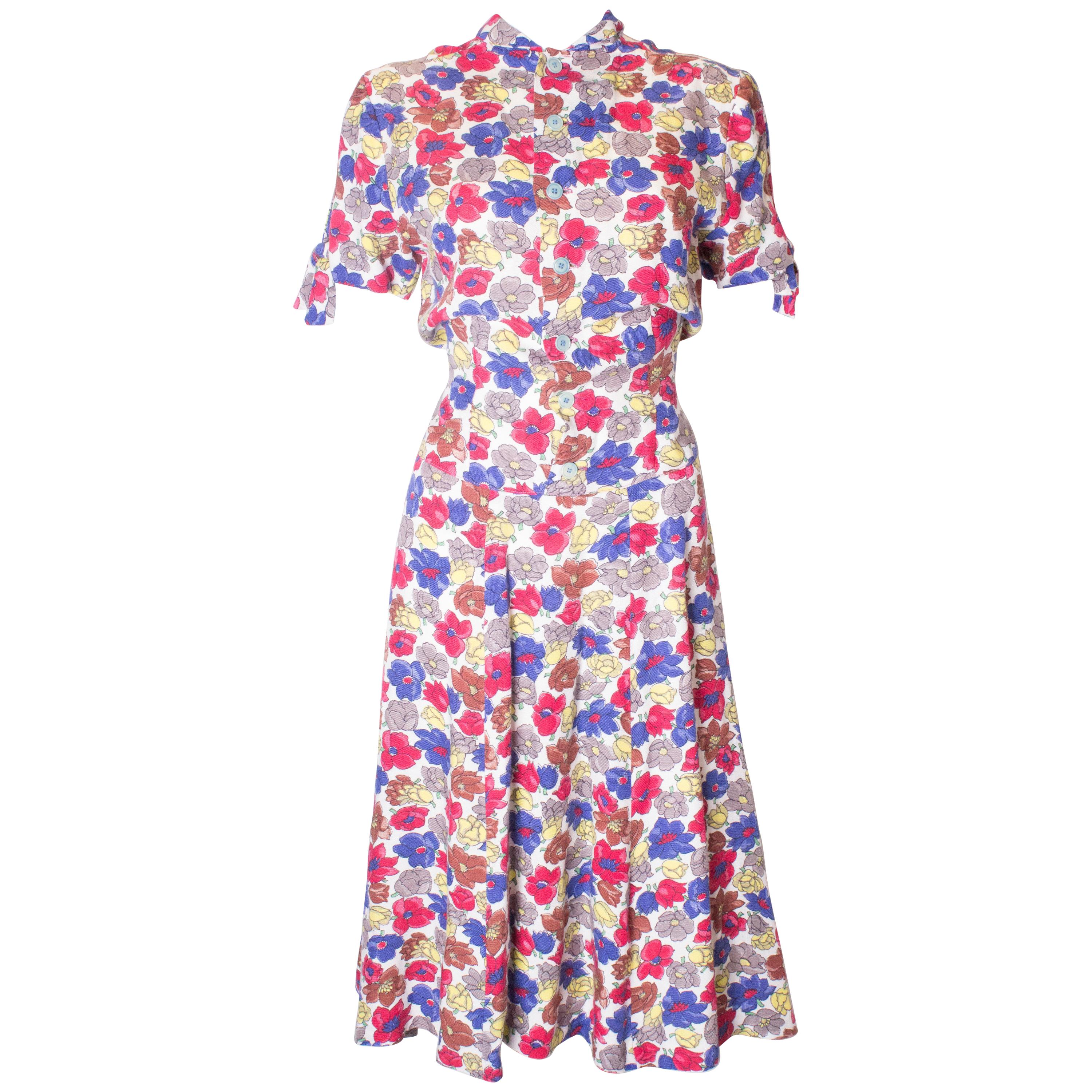 Vintage 1940s Linen Print Day Dress For Sale at 1stDibs