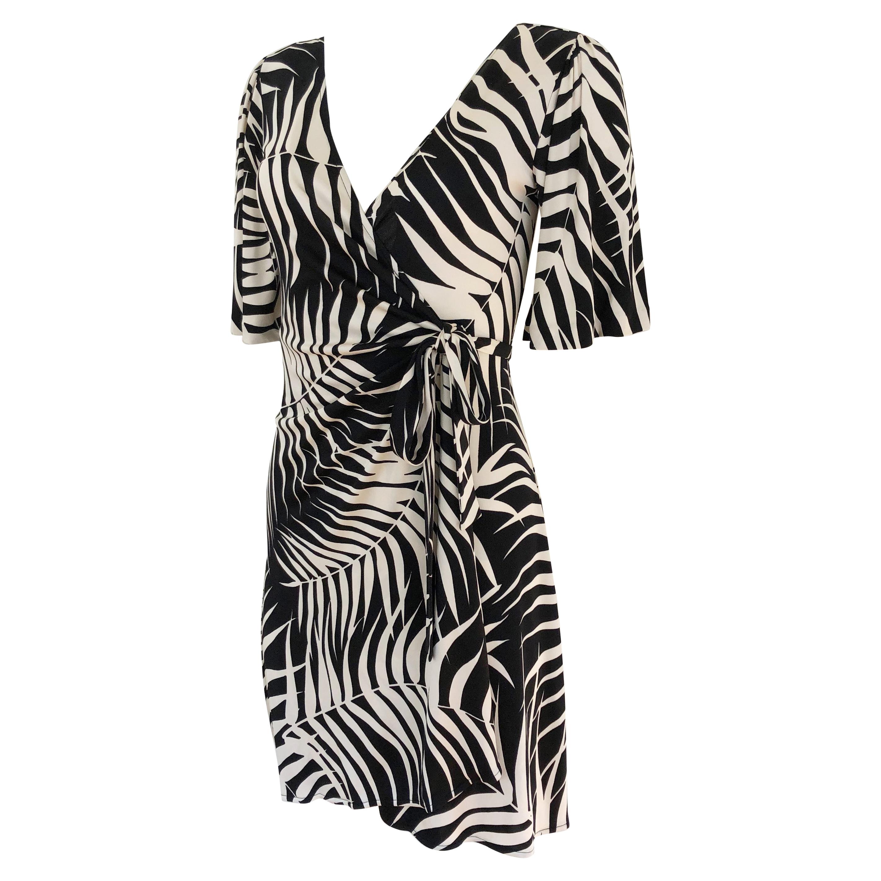 Black ivory print silk jersey wrap dress NWT Flora Kung - sizes 