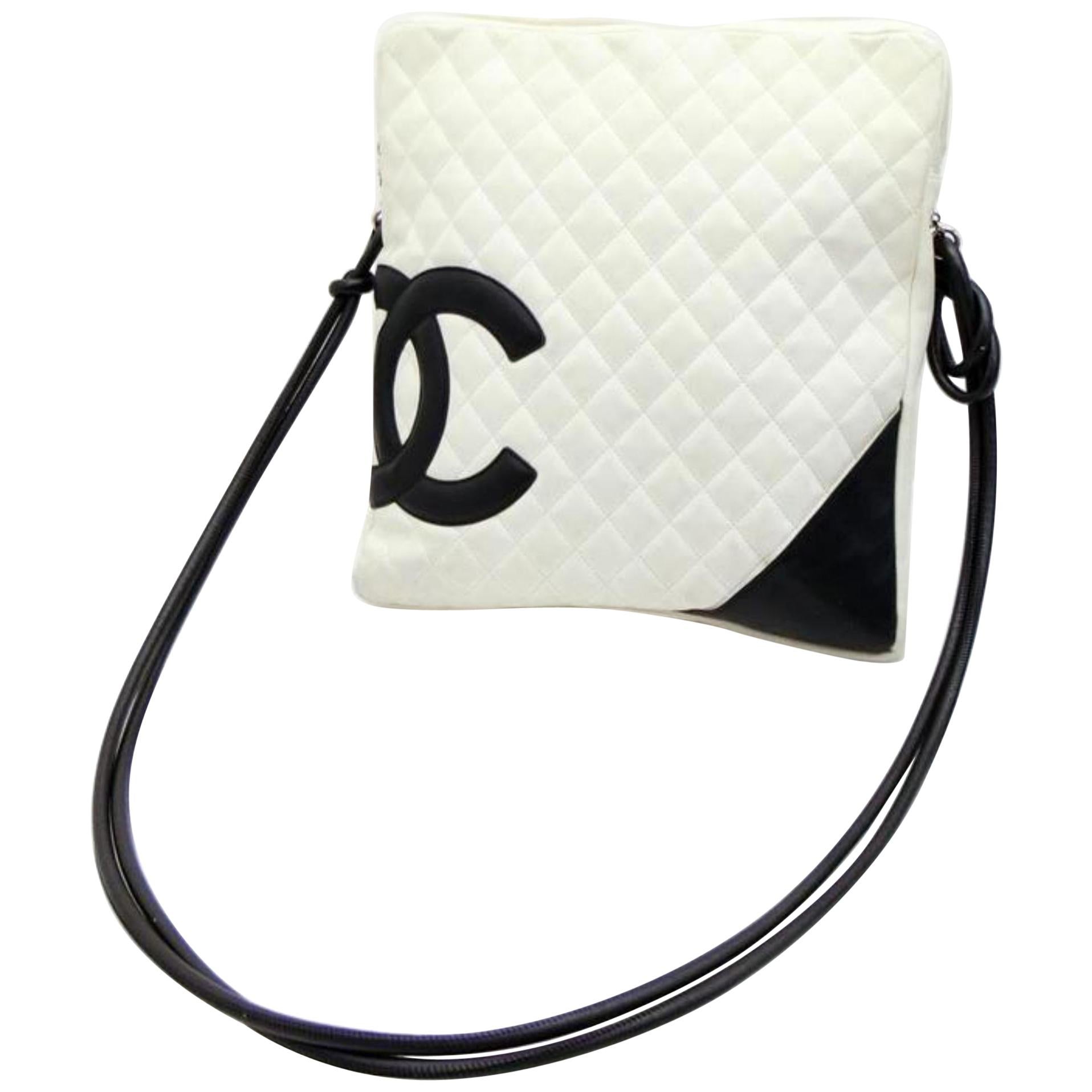 Chanel Messenger Cambon Extra Large 230185 White X Black Quilted Leather Cross B For Sale