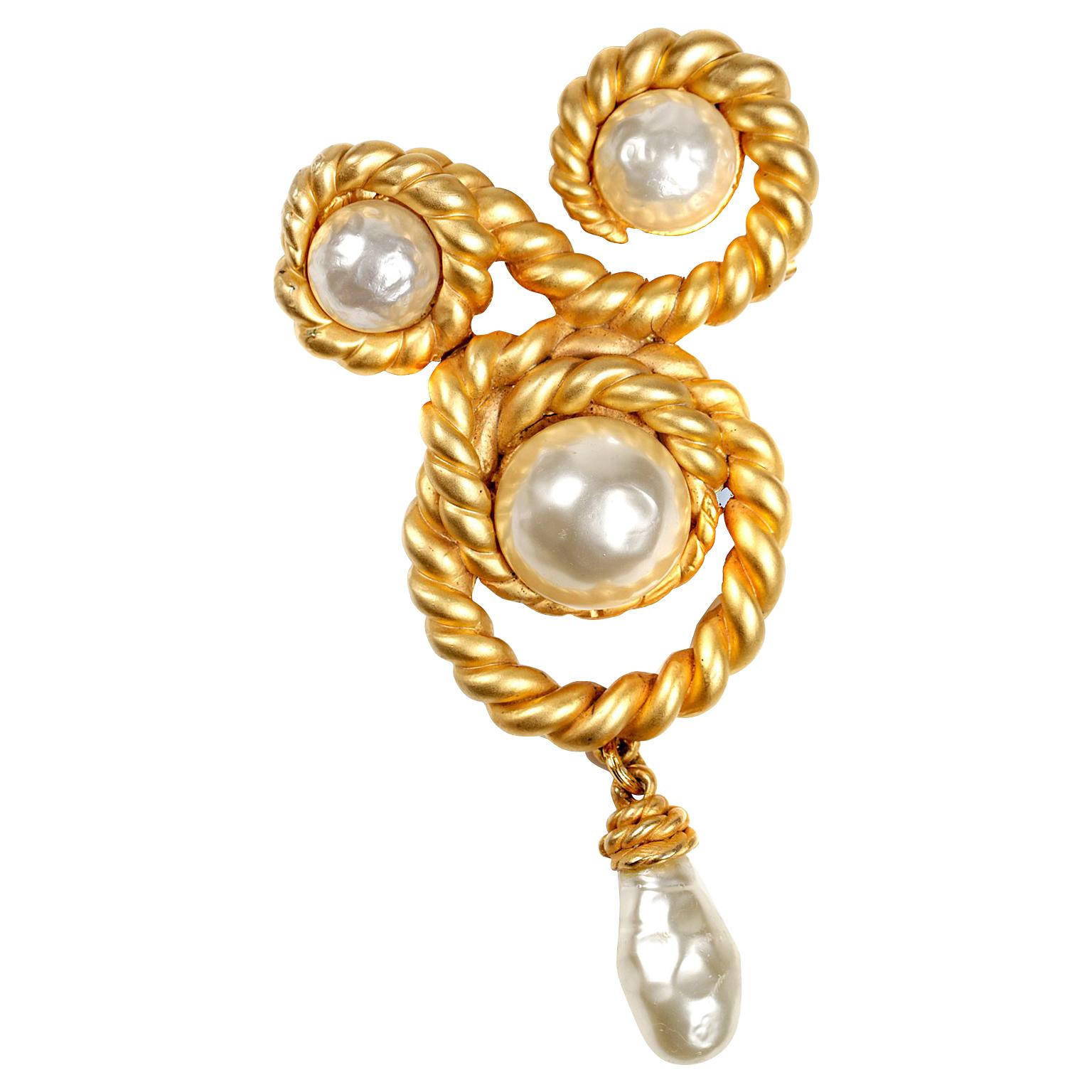 Chanel Pearl and Gold Swirling Rope Pin 