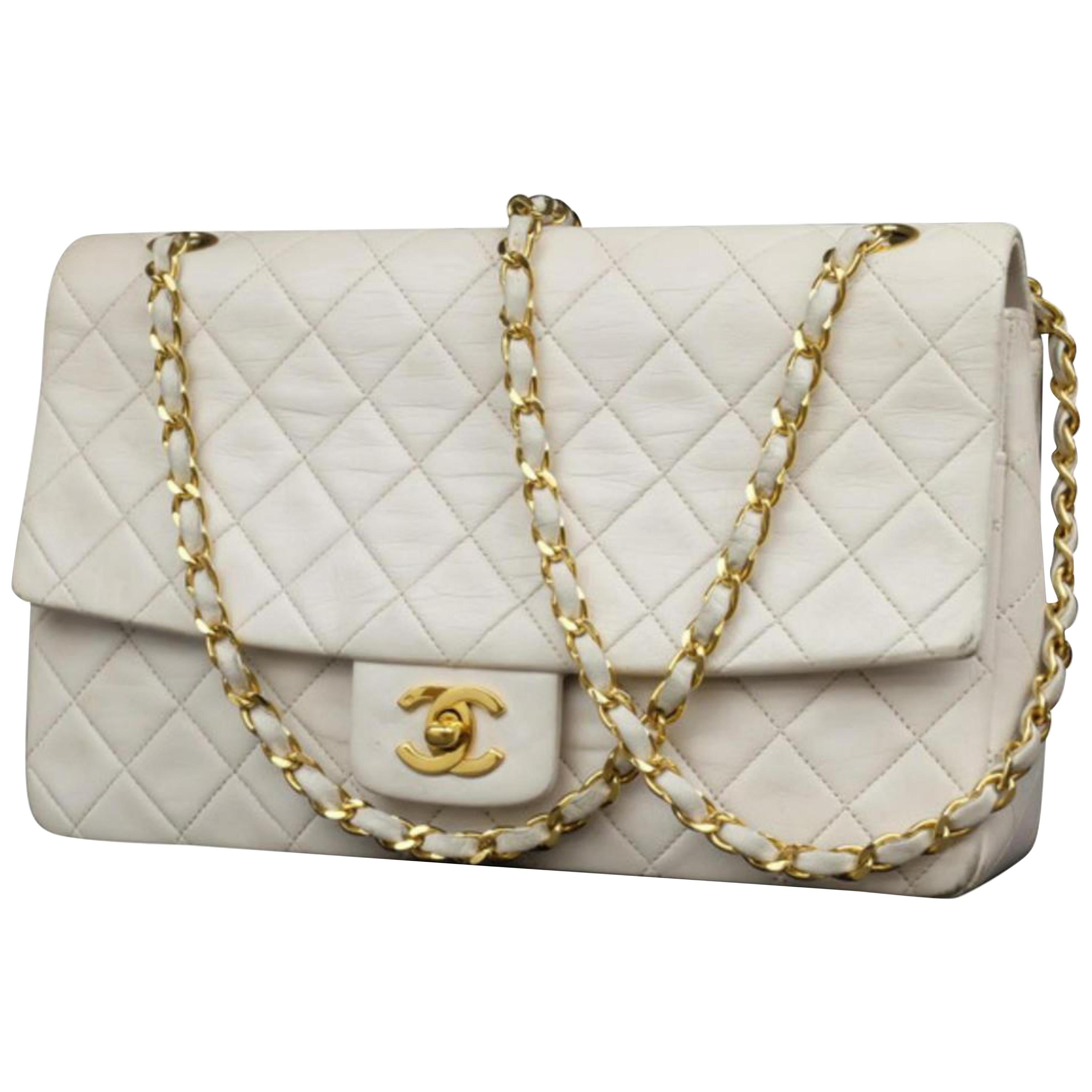 Chanel Classic Flap Quilted Medium 228478 White Leather Shoulder Bag For Sale