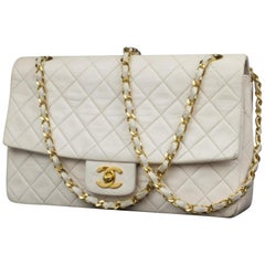 Chanel Classic Flap Quilted Medium 228478 White Leather Shoulder Bag