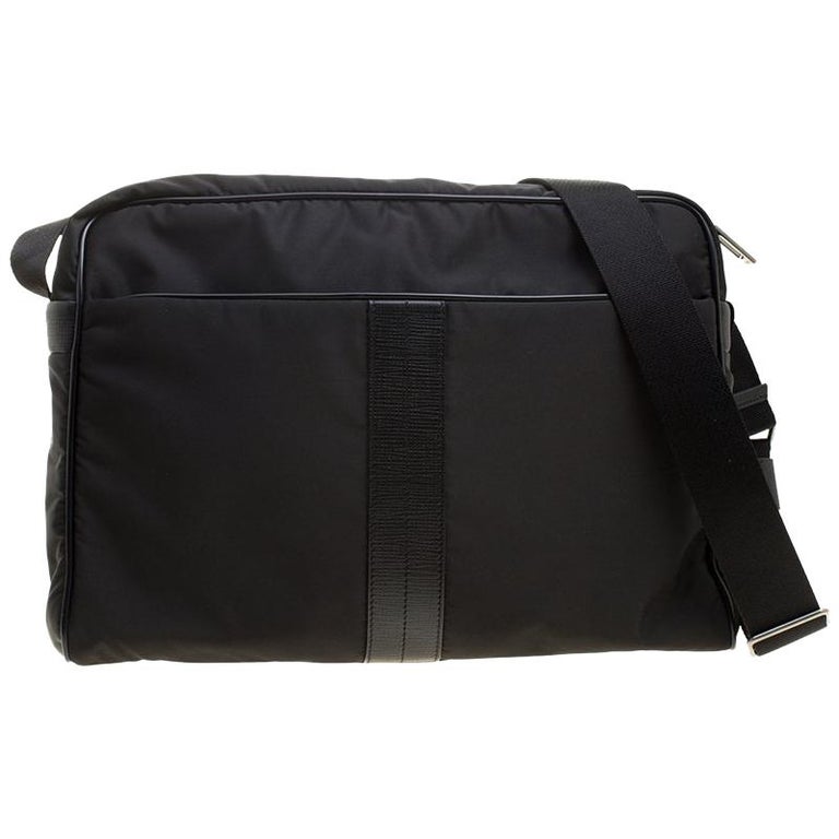 Tod's Black Nylon Pillow Tex Messenger Bag For Sale at 1stDibs