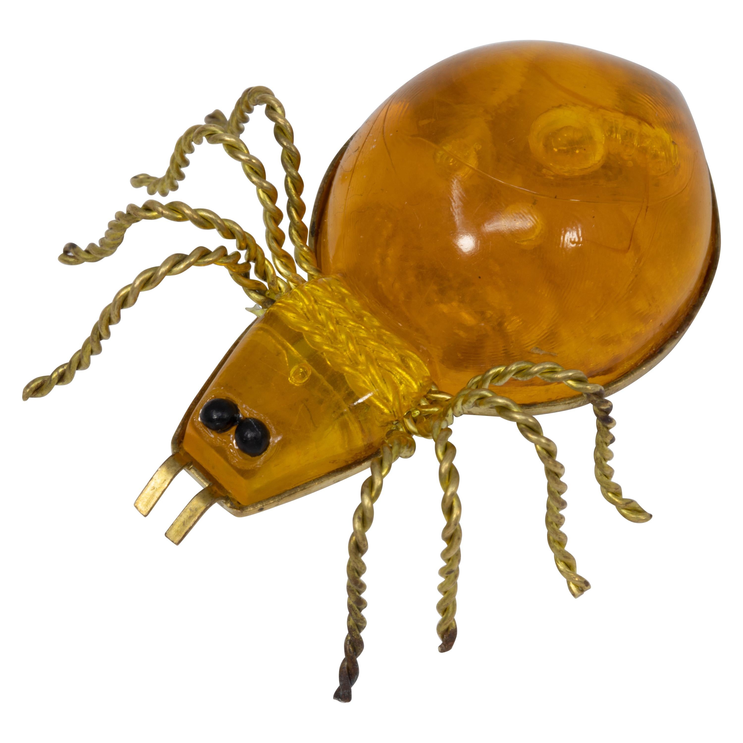 Russian Baltic Amber Cabochon Spider Vintage Pin Brooch in Gold, Early 1900s For Sale