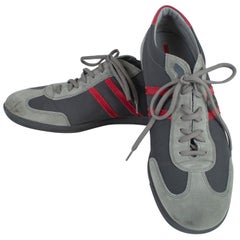 Chaussures de bowling Prada en daim gris et rouge pour hommes:: 21e siècle