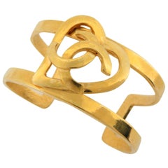 Vintage Chanel Gold 95p Hear Bangle Cuff 869440 Bracelet