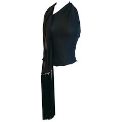 1990er Givenchy Couture Schwarzes halbdurchsichtiges Seidenträger-Oberteil mit Fransenriemen