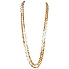 1980s Chanel iconic long necklace