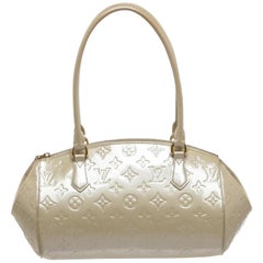 Louis Vuitton Sherwood Monogram Vernis 868952 Beige Patent Leather Shoulder Bag