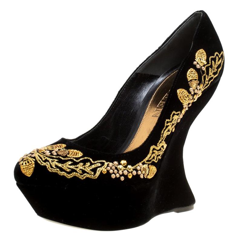 Alexander McQueen Black Embroidered Velvet Hamlet Wedge Platform Pumps Size 38.5