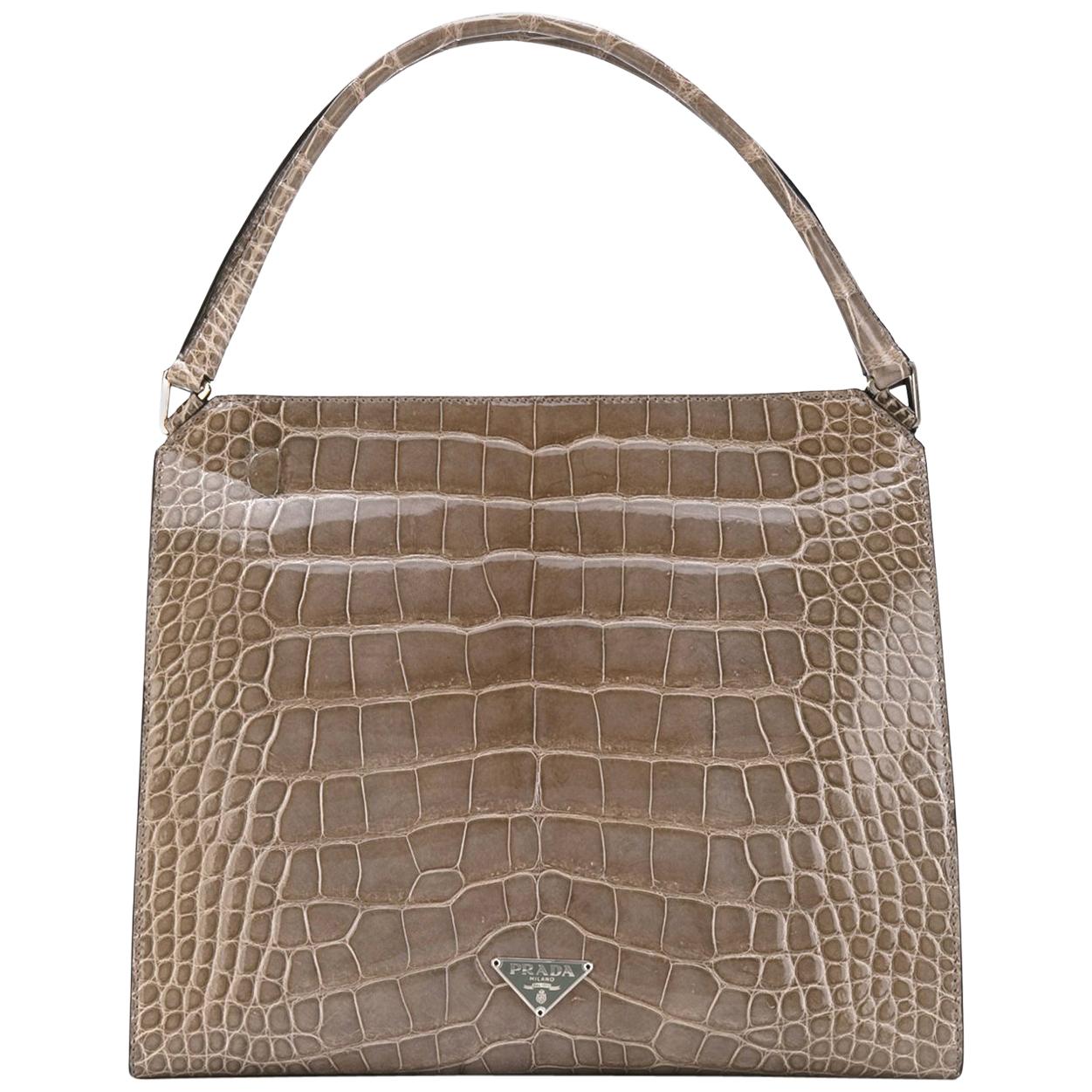 Sac vintage Prada des années 2000 en cuir crocodile gris