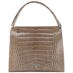 Sac vintage Prada des années 2000 en cuir crocodile gris