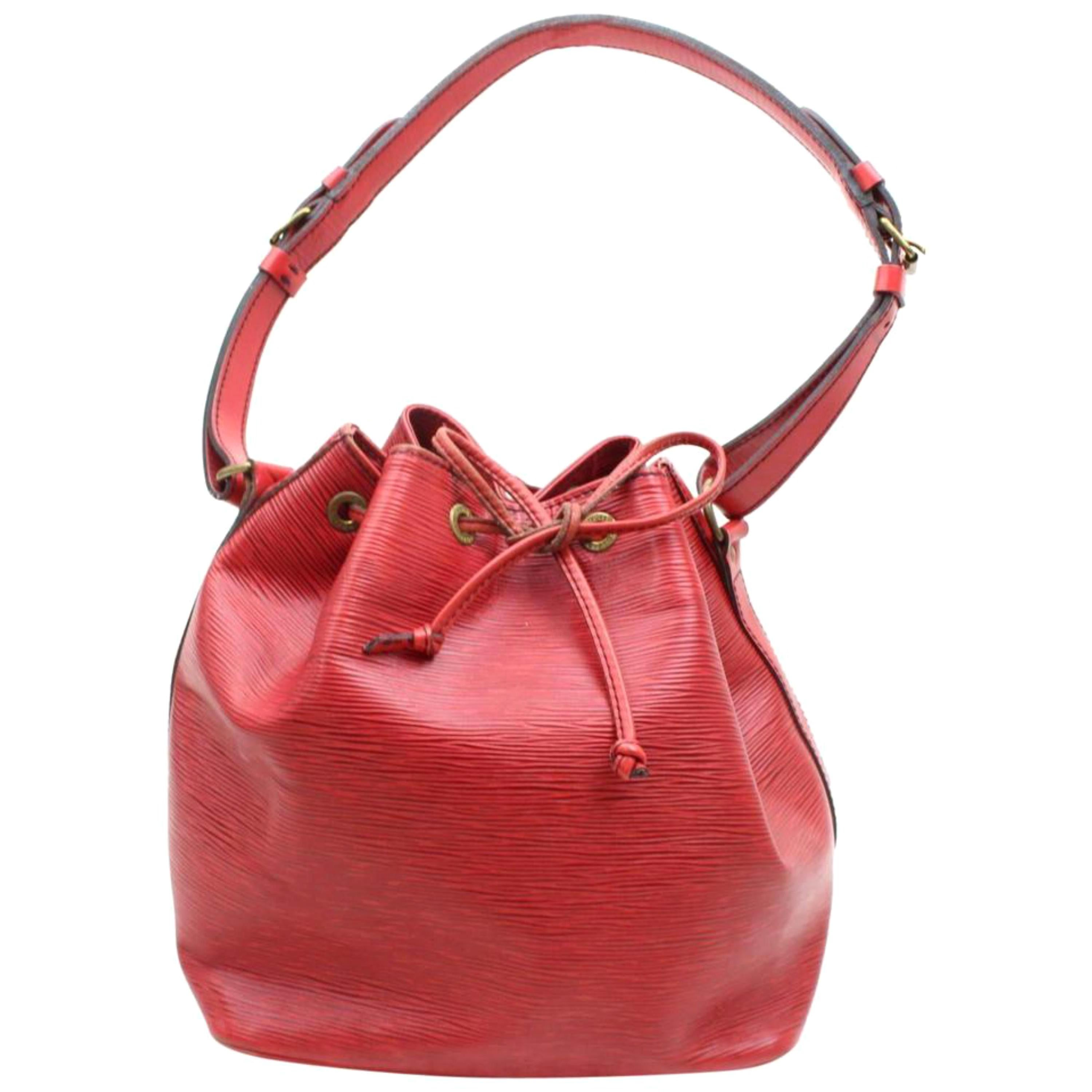 Louis Vuitton Bucket Epi Petit Noe Drawstring Hobo 869175 Red Leather Shoulder B For Sale