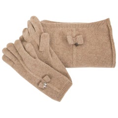 Chanel Set Beige Scarf + Gloves 