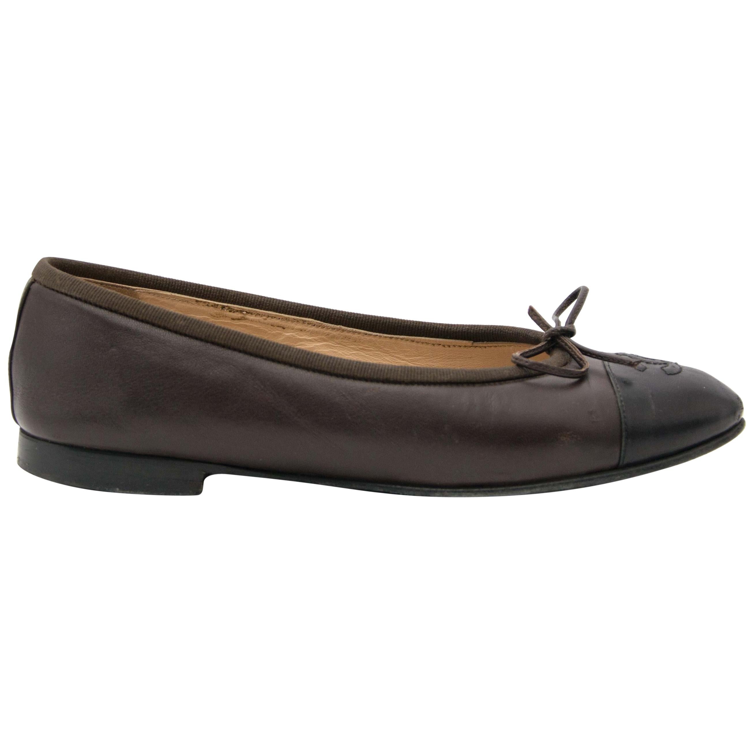 Chanel Brown Black Leather Ballerinas Ballet Flats ($1150 on my Vestiaire),  Luxury, Sneakers & Footwear on Carousell