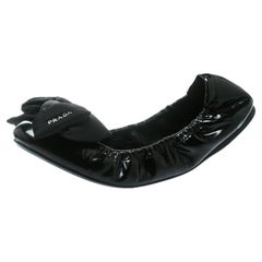 Prada Sport Black Patent Leather Bow Detail Scrunch Ballet Flat Size 40 For  Sale at 1stDibs | prada sport ballet flats, prada bow flats, prada flats  with bow