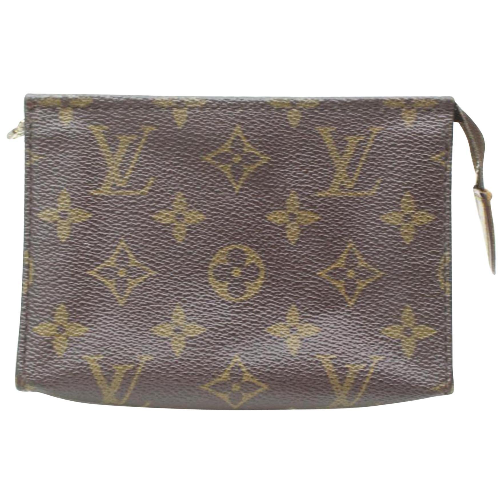 Louis Vuitton Brown Poche Toiletry Pouch 15 Toilette 869614 Cosmetic Bag For Sale