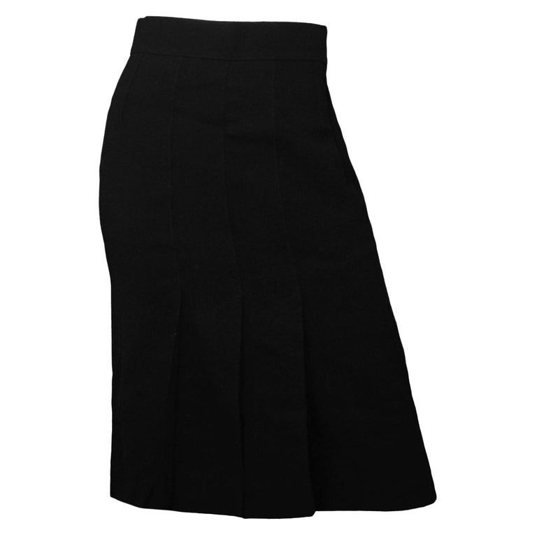 Akris Black Wool Ribbed Pleated Skirt Sz 2 at 1stDibs