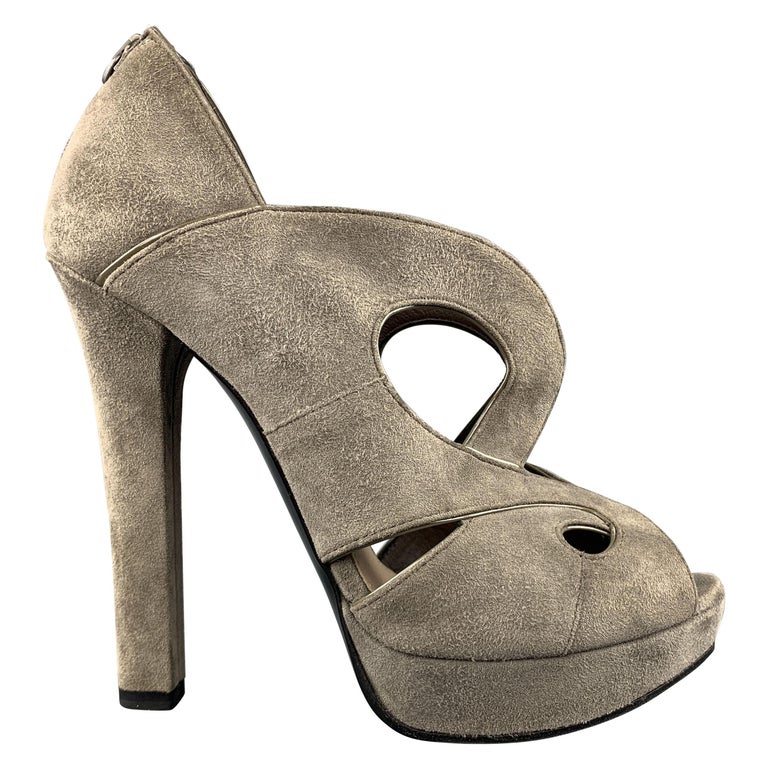 BOTTEGA VENETA Size 7 Grey Suede Patent Leather Piping Peep Toe Sandals ...