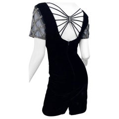 Sexy 1990s Black Velvet Sz 6 / 8 Open Bow Back Rhinestone Beade 90s Mini Dress