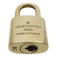 Louis Vuitton Gold Single Key Lock Pad Lock and Key 868251