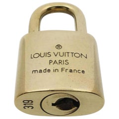 Louis Vuitton Gold Single Key Lock Pad Lock and Key 868234