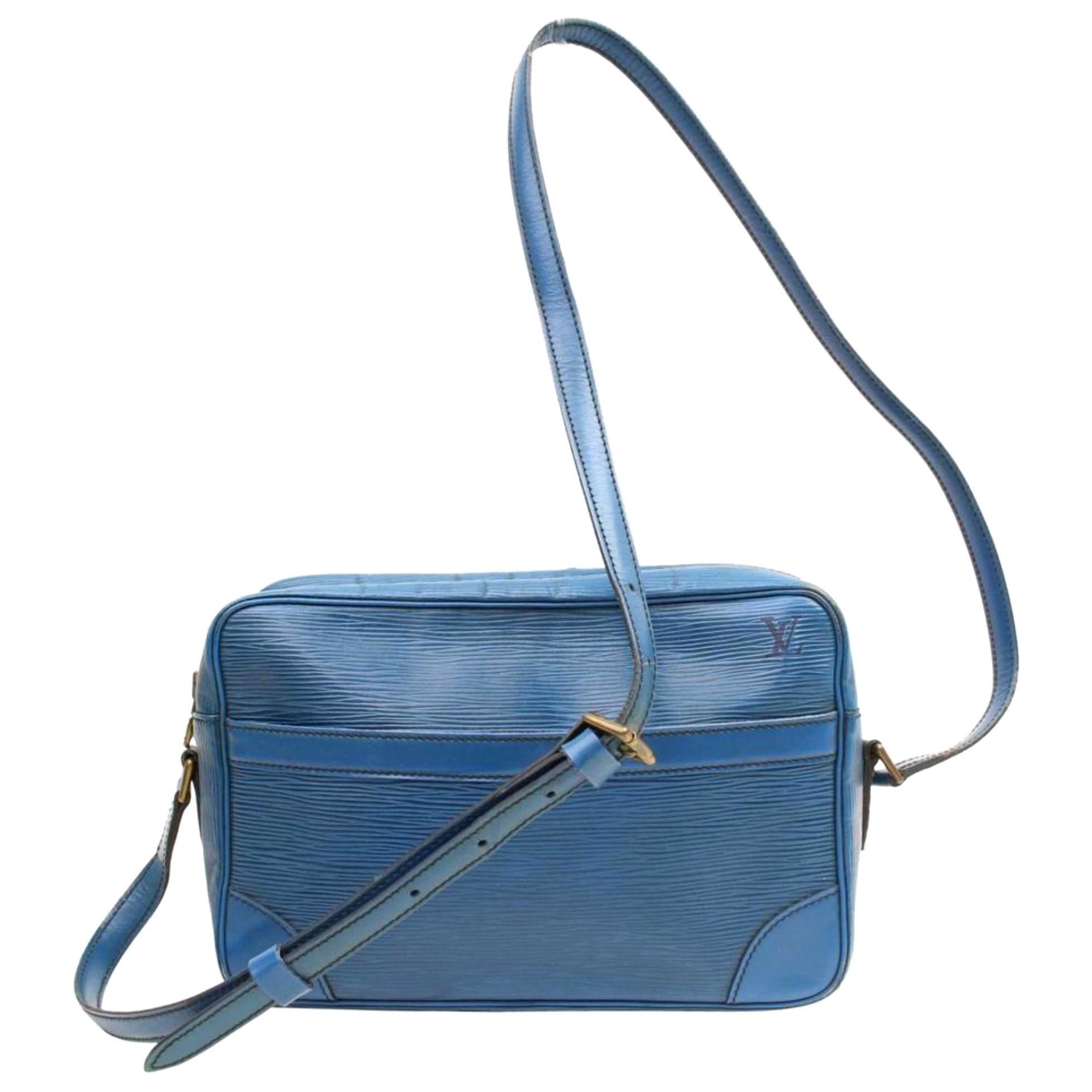 Louis Vuitton Trocadero Epi 867247 Blue Leather Cross Body Bag For Sale