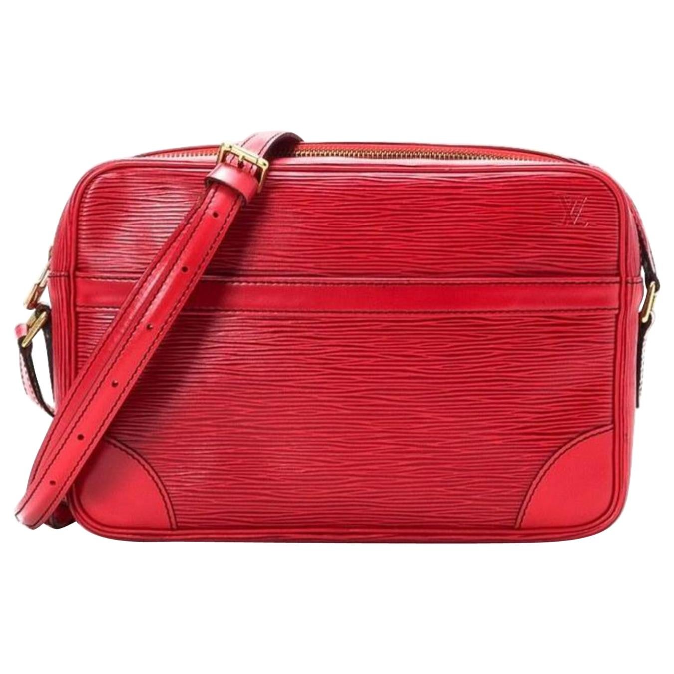 Louis Vuitton Trocadero Epi 866816 Red Leather Cross Body Bag For Sale