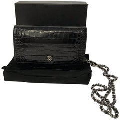 CHANEL wallet on Chain in crocodile