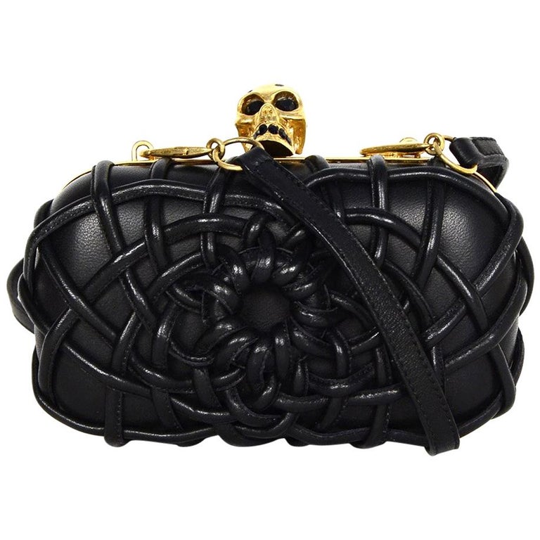 Alexander Mcqueen Black Textured Leather Skull Clutch Crossbody Bag