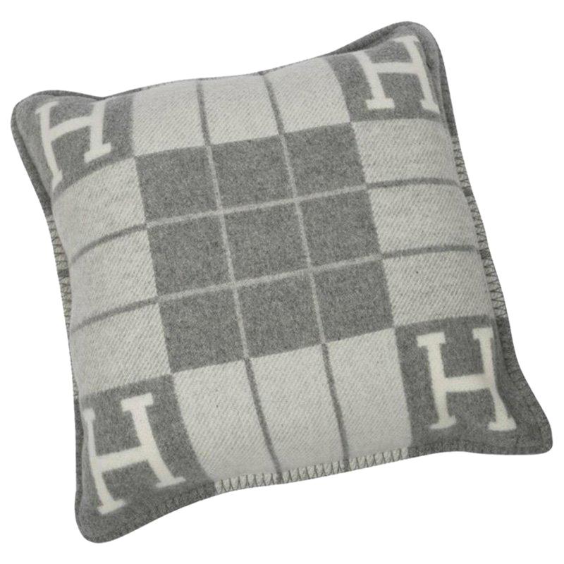Hermès Cushion Avalon Iii Pm Signature H Ecru Gris Clair Throw Pillow For Sale