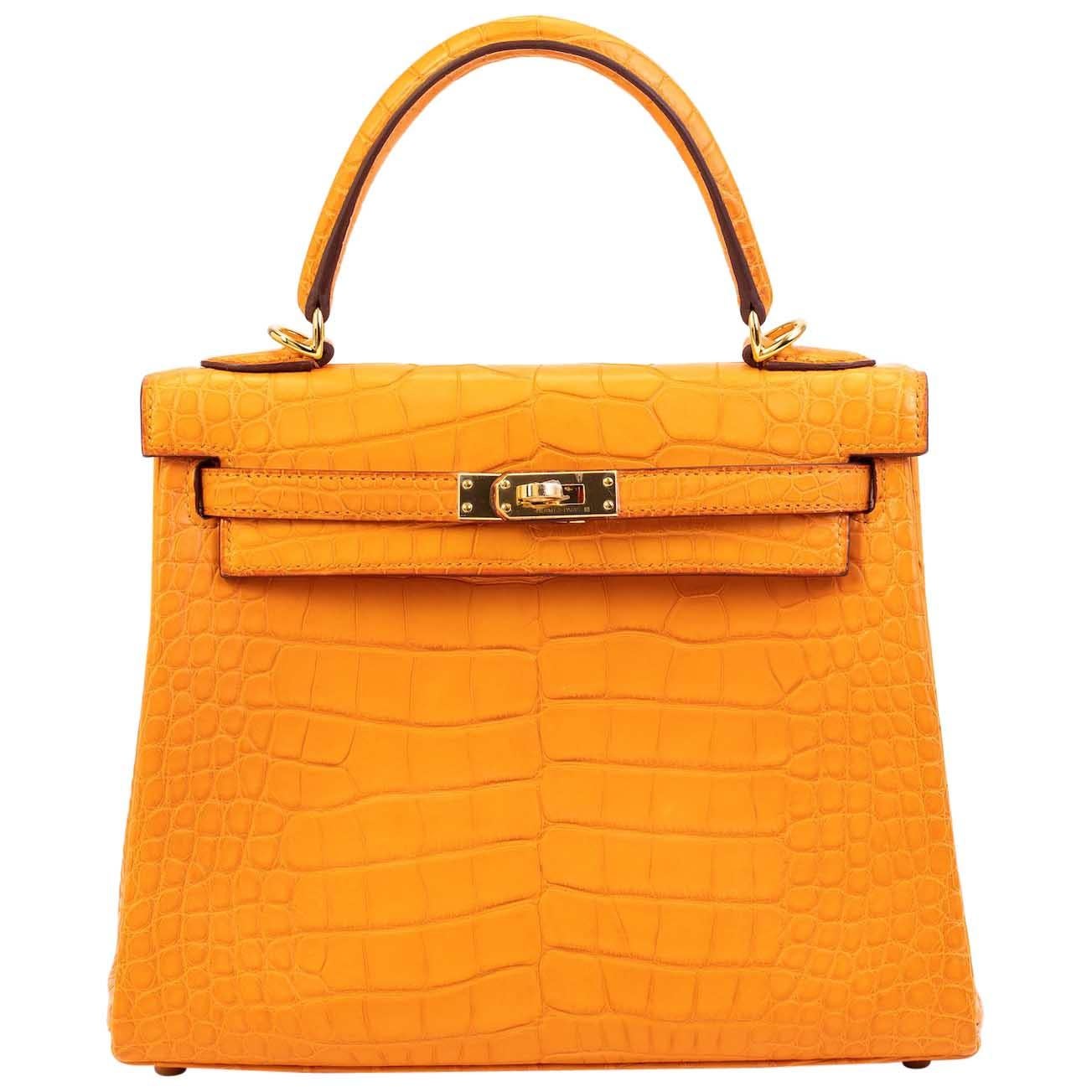Hermes Kelly 25cm Abricot Alligator with Gold hardware