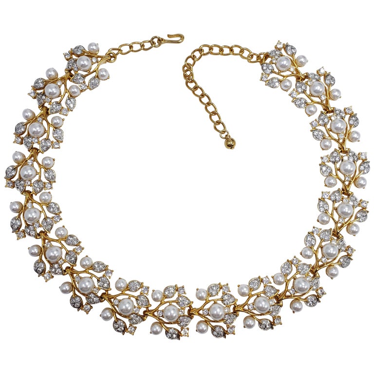 KJL Kenneth Jay Lane Floral Gold Crystal and Faux Pearl Leaf Link Necklace For Sale