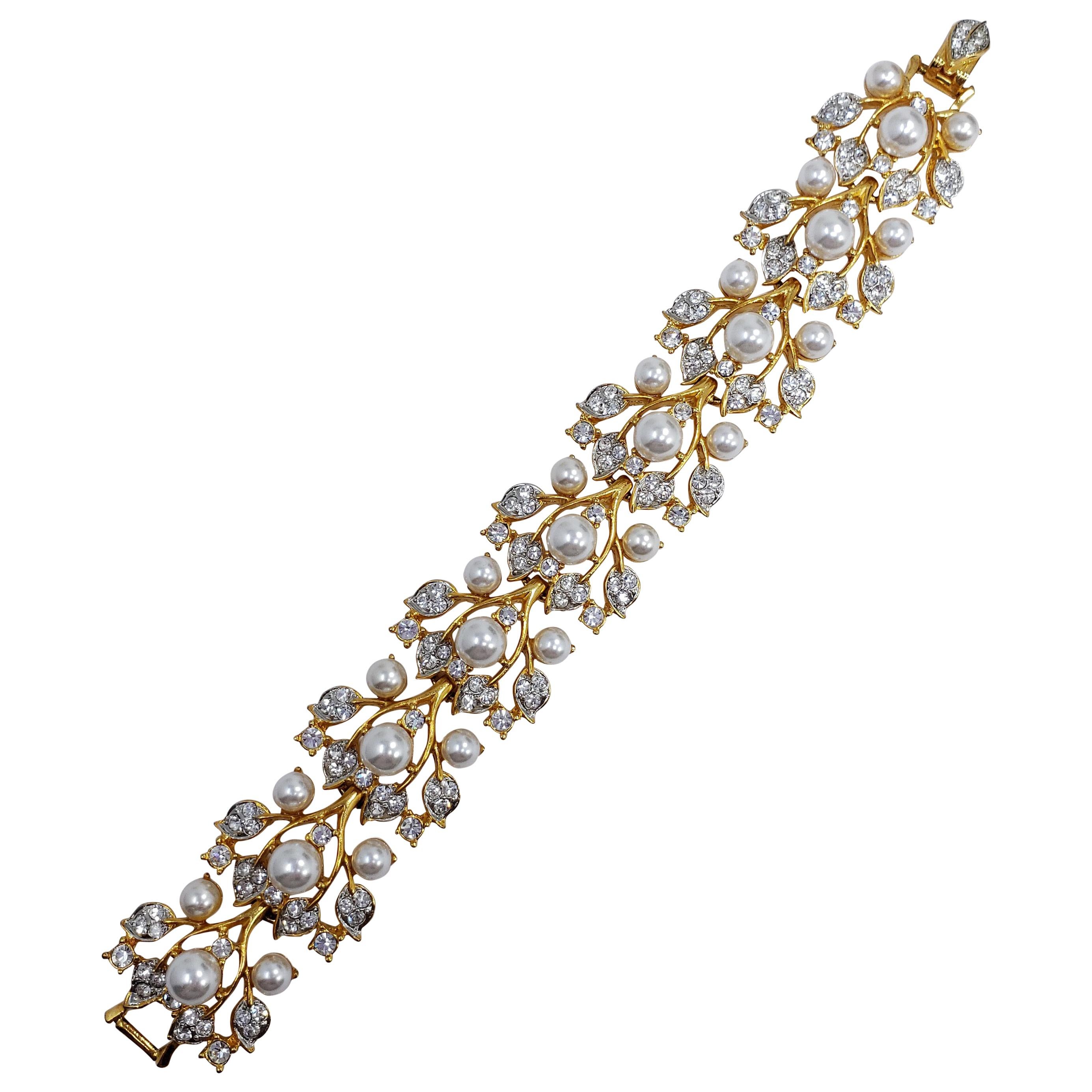 KJLK Kenneth Jay Lane Floral Gold Crystal and Faux Pearl Leaf Link Bracelet