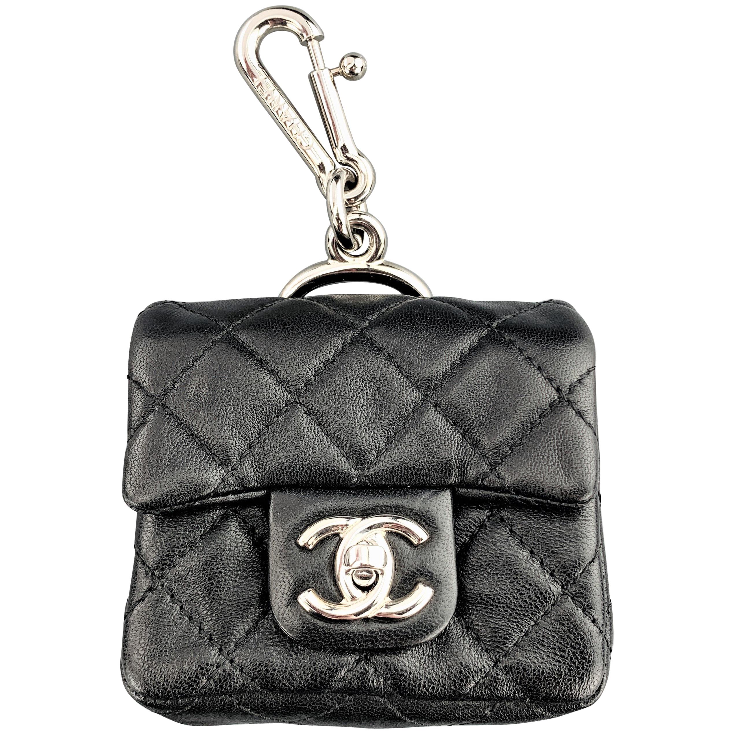 CHANEL Leather Quilted Leather Silver Tone CC Logo Turnlock Mini