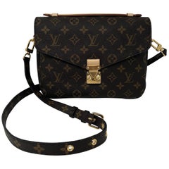 Louis Vuitton Black Bag Pochette Metis - 9 For Sale on 1stDibs