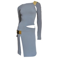 Vestido de seda Gucci con herrajes y recortes