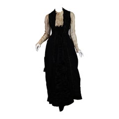 Robe bustier victorienne haute couture en organdy de soie noire et blanche avec perles, années 1880