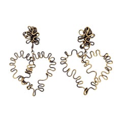 VIntage Brass Sculptural Studio A Heart Shaped Clip On Dangle Earrings (Orecchini a Pendente)