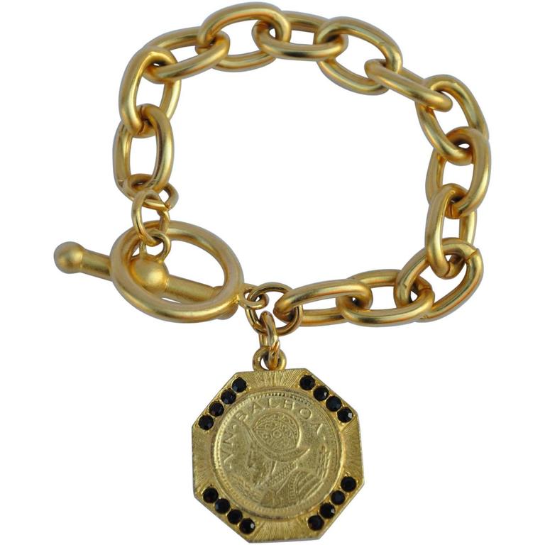 Bracelet chaîne en or doré à finition vermeil avec pièce de monnaie