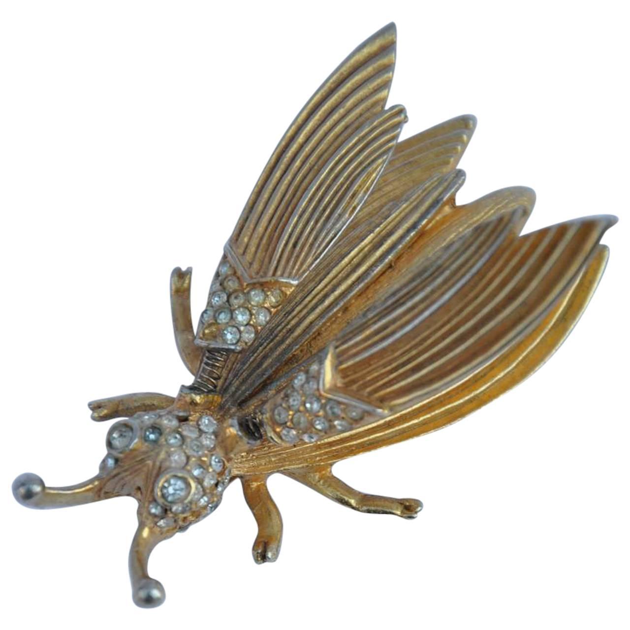 Gilded Gold Tone "Bug" with Movable Wings Accented with Rhinestone Brooch For Sale