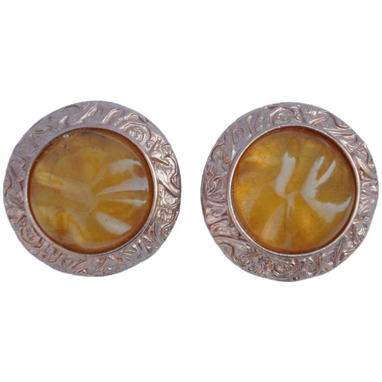 Bicchiere da versare firmato Yves Saint Laurent con orecchini d'oro