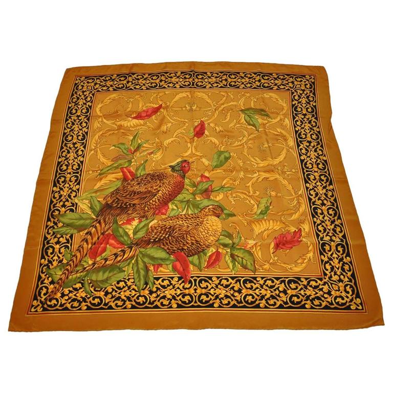 Sciarpa in crepe de chine di seta multicolore "Fowl" con bordo