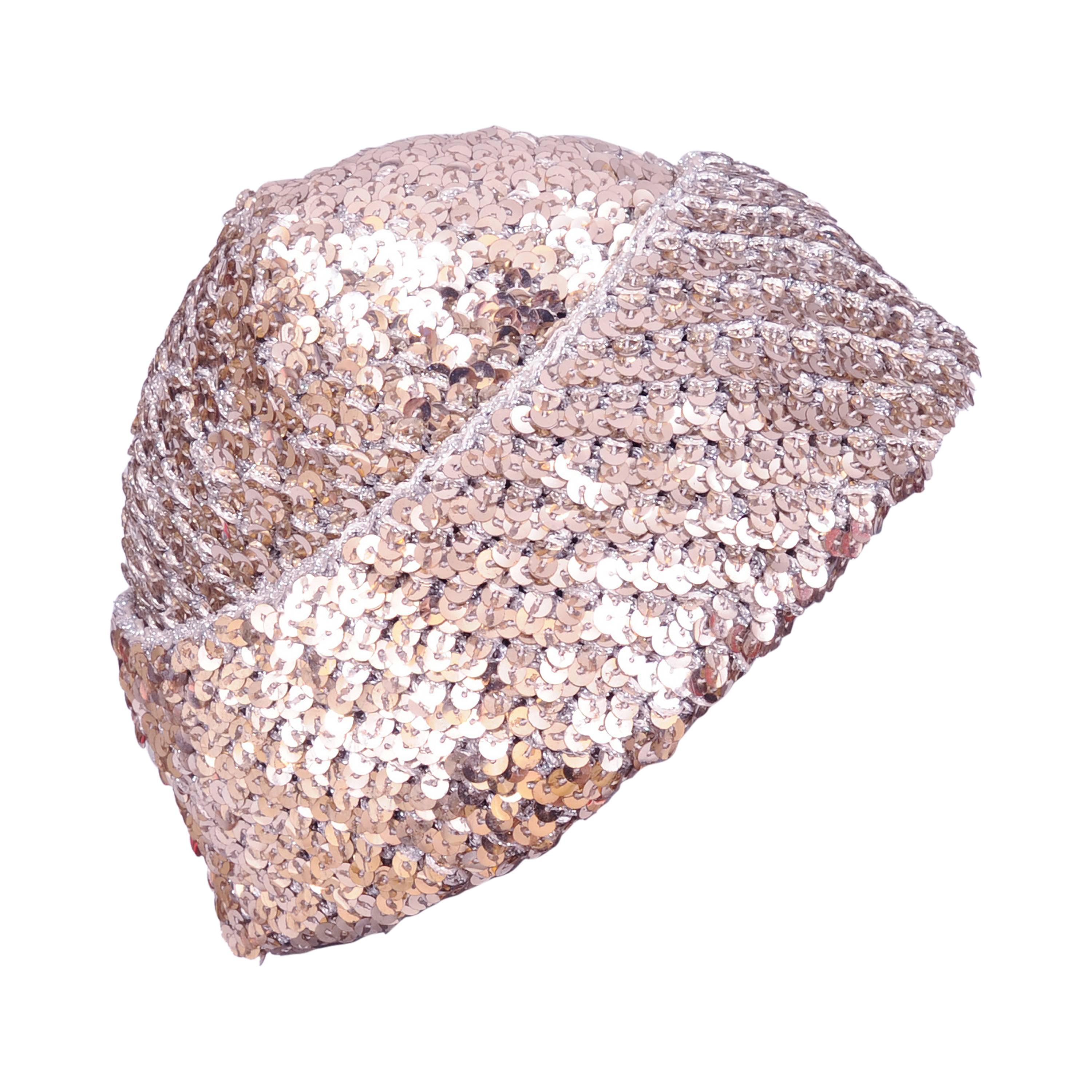 1970
s Silver Sequin Cloche