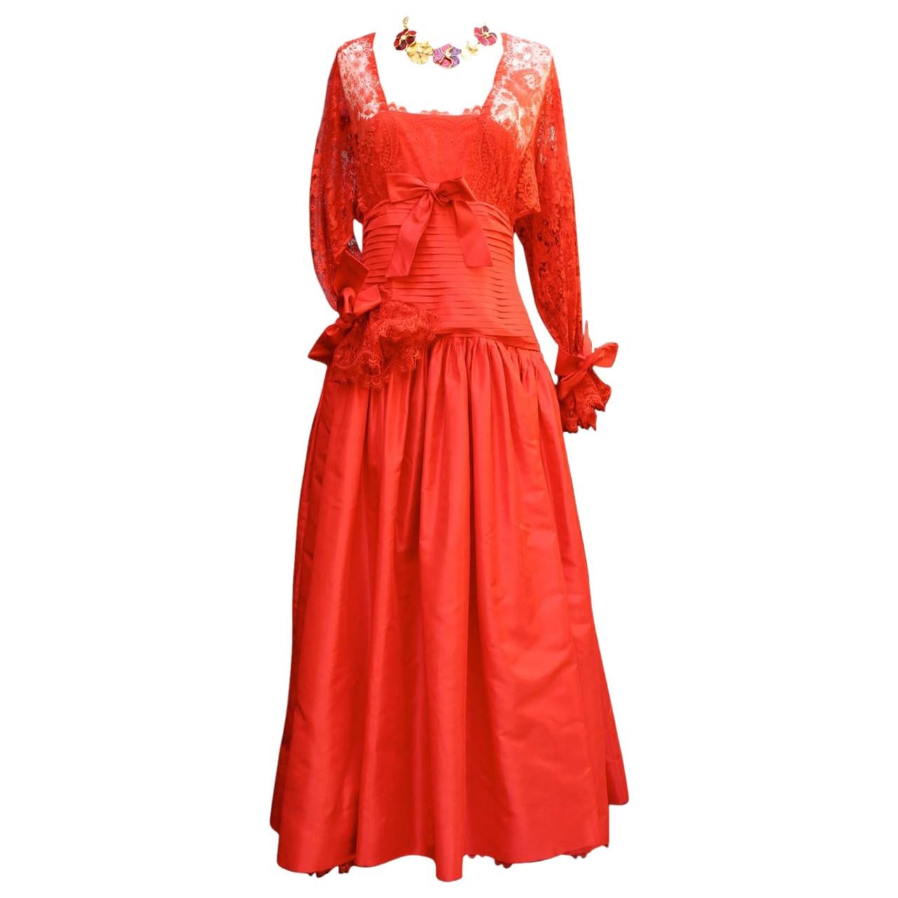 Fall 1980 Nina Ricci Haute Boutique Red Taffeta and Lace Evening Dress im Angebot
