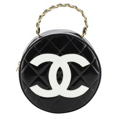Chanel Patent Vanity - 10 For Sale on 1stDibs  chanel patent vanity case, chanel  patent quilted round mini vanity with chain black, chanel vintage round top  handle vanity case, summer 1995