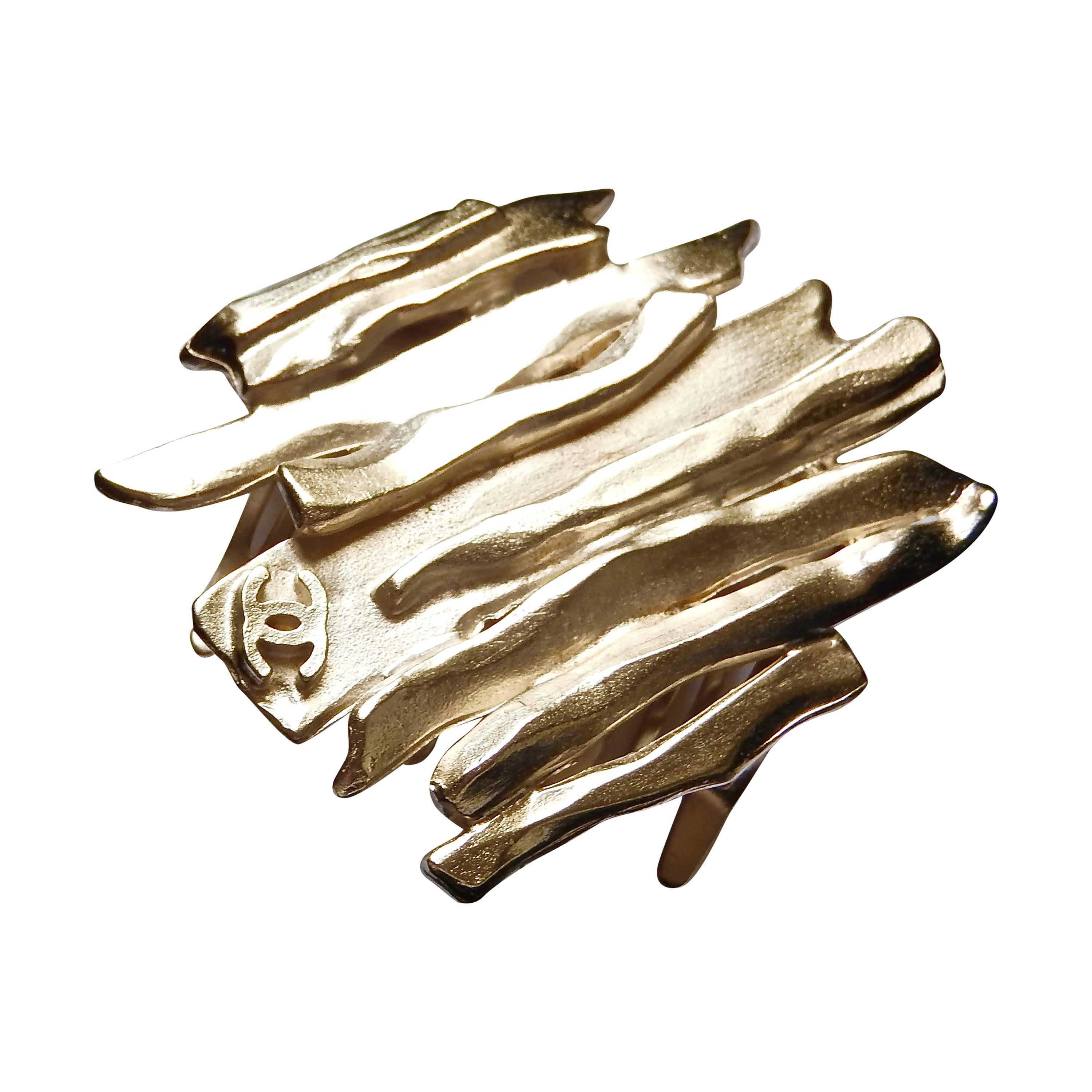 RARE Chanel  ✿*ﾟHANDMADE Chunky Pale Gold Metal Hair Brooch Barrette For Sale