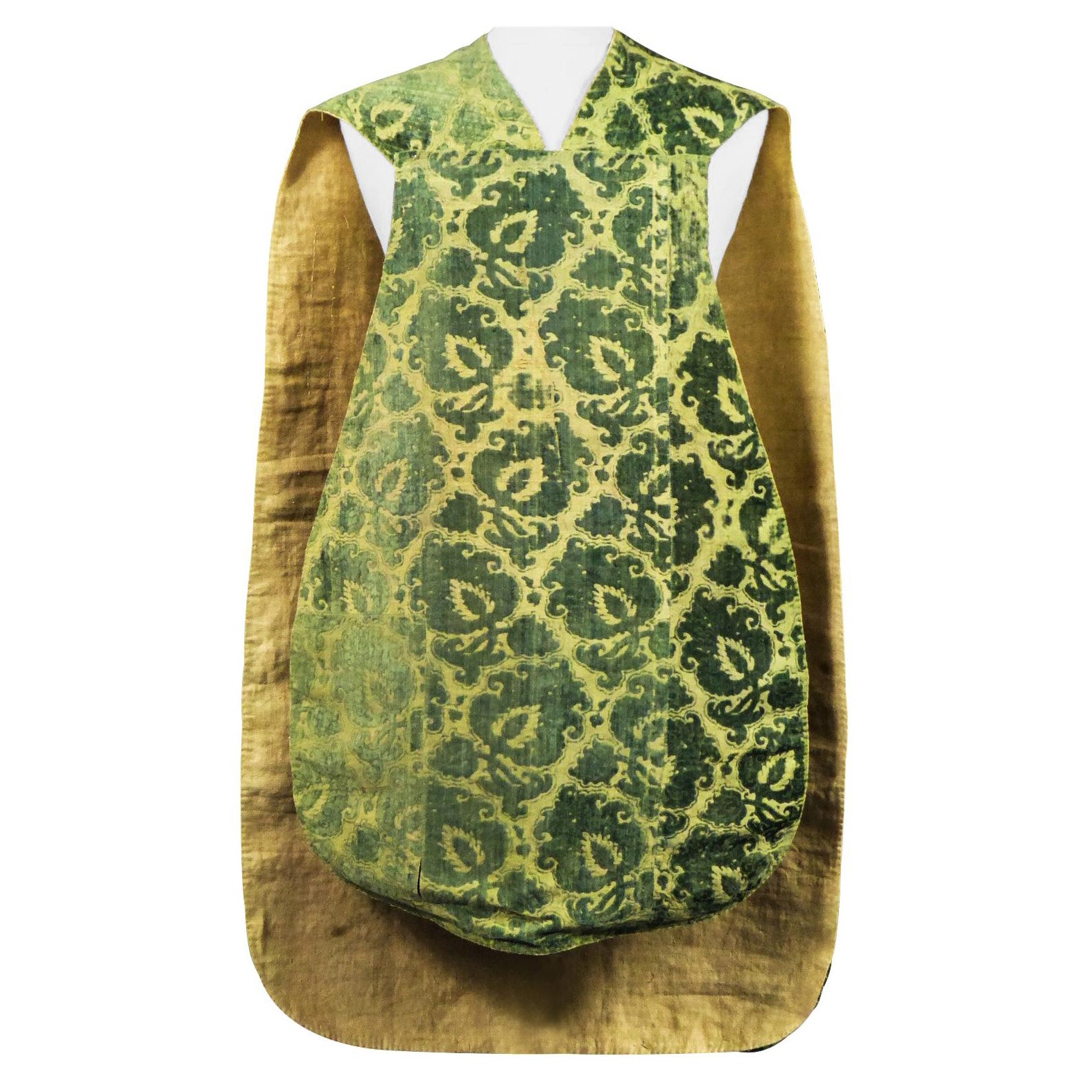 Rare Complete Chasuble in Chiseled Cut Velvet - Italy Late 16th Century